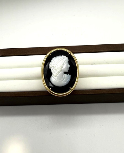 Anello oro giallo con - in,
