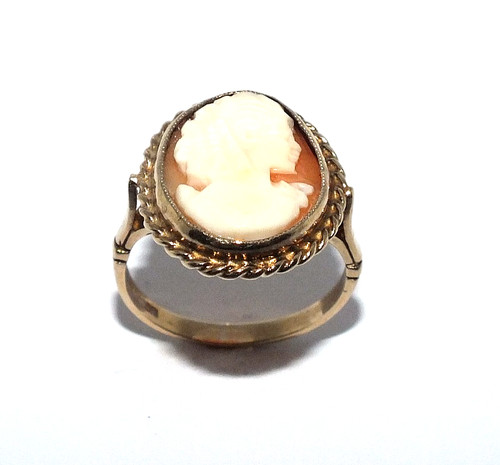 Anello con cammeo montato - con,