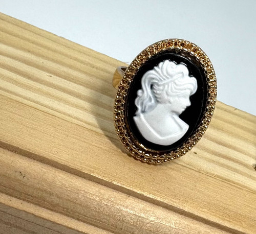 Anello stile vintage - in,